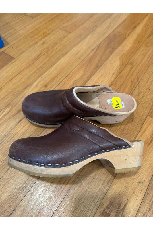 Brown Leather Clogs